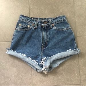 Levi’s High Waist Cutoff Shorts